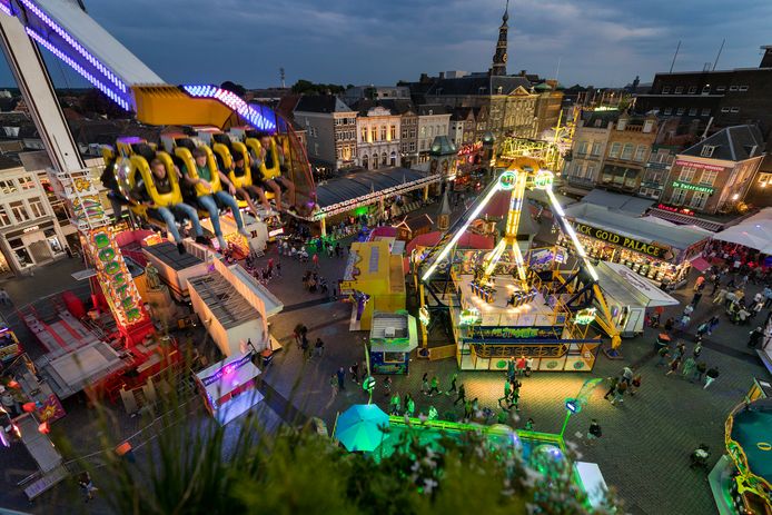 Bossche kermis op de Markt